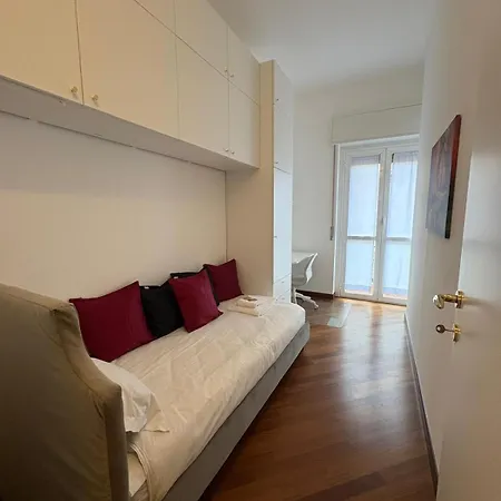 Bocconi - Porta Romana 4 camere da letto con 2 bagni privati-2